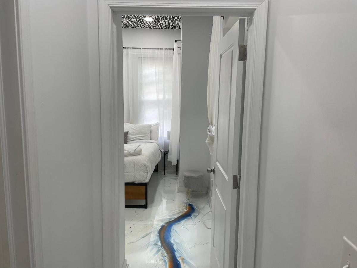 The Space Place - 2 Bedroom Apt With Memory Foam Mattresses Built For Relaxation Philadelphia Bagian luar foto